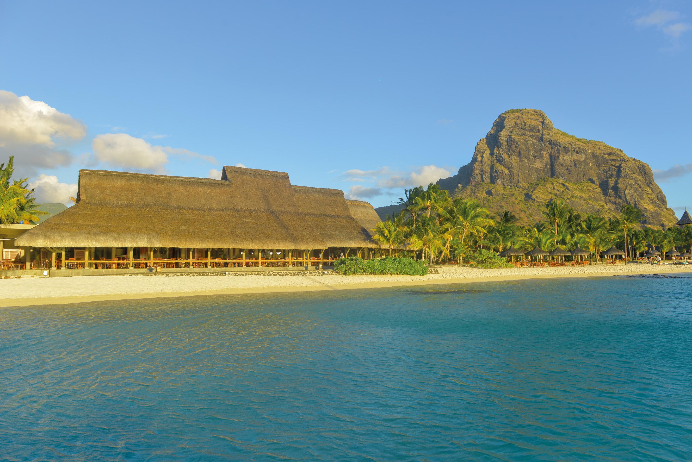 Paradis Beachcomber Golf Resort & Spa Le Morne Bagian luar foto