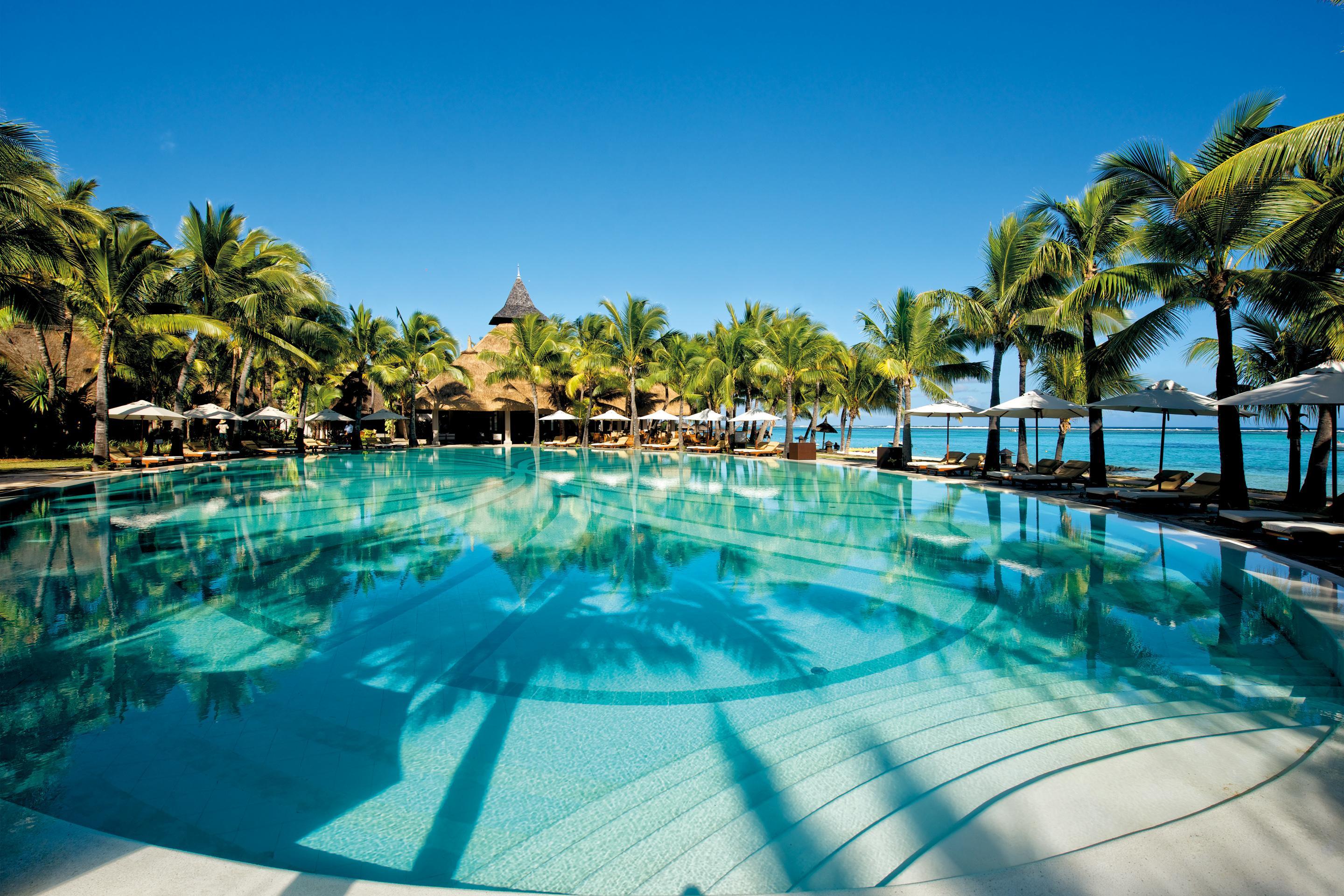 Paradis Beachcomber Golf Resort & Spa Le Morne Bagian luar foto