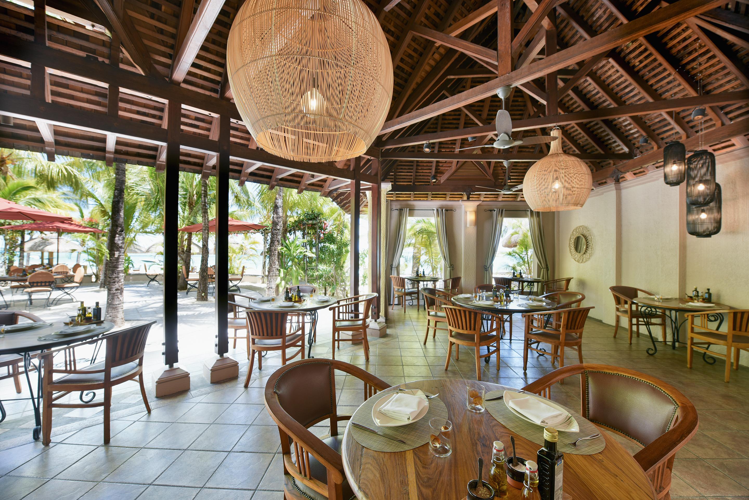Paradis Beachcomber Golf Resort & Spa Le Morne Bagian luar foto