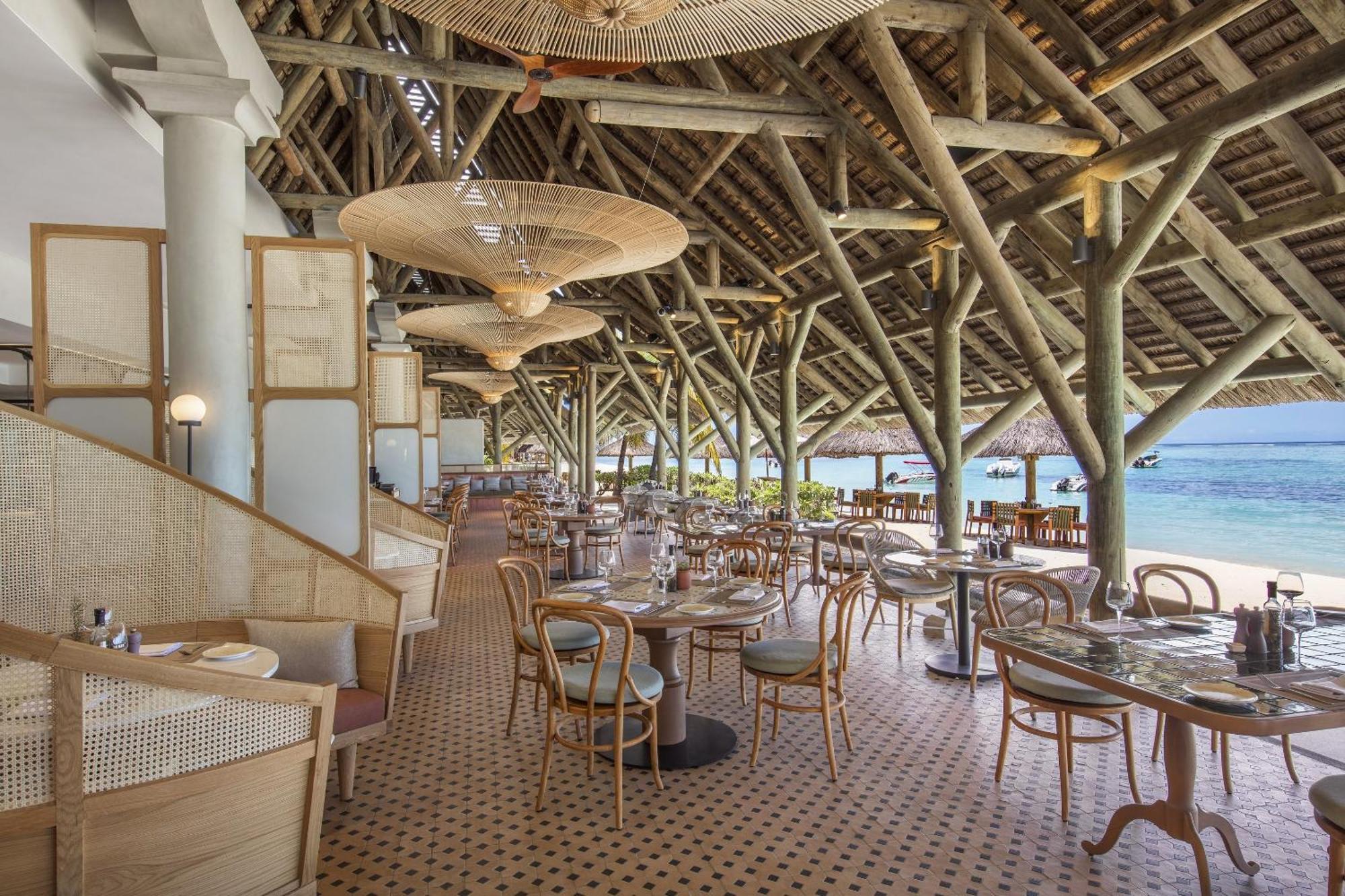 Paradis Beachcomber Golf Resort & Spa Le Morne Bagian luar foto