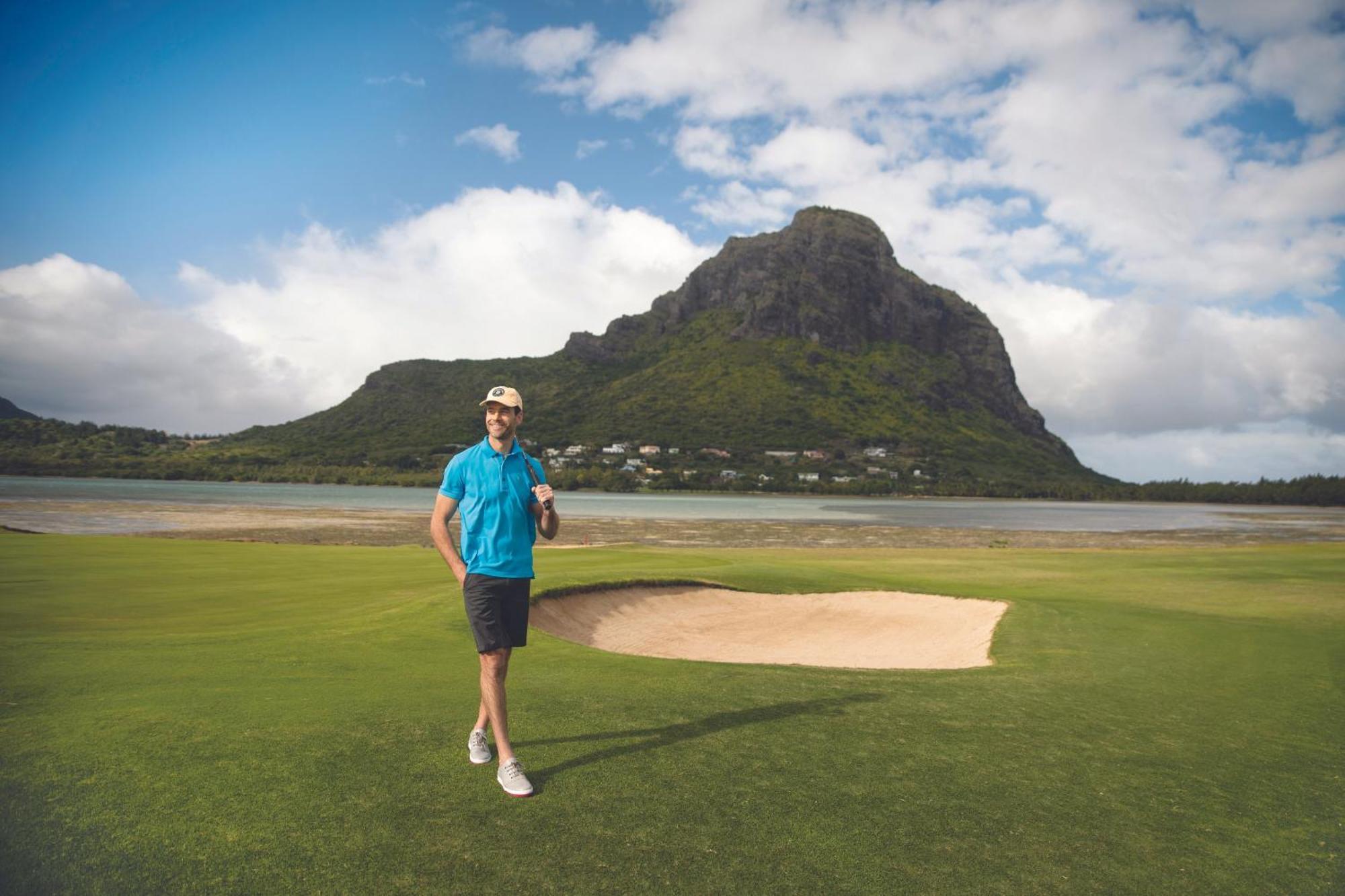 Paradis Beachcomber Golf Resort & Spa Le Morne Bagian luar foto